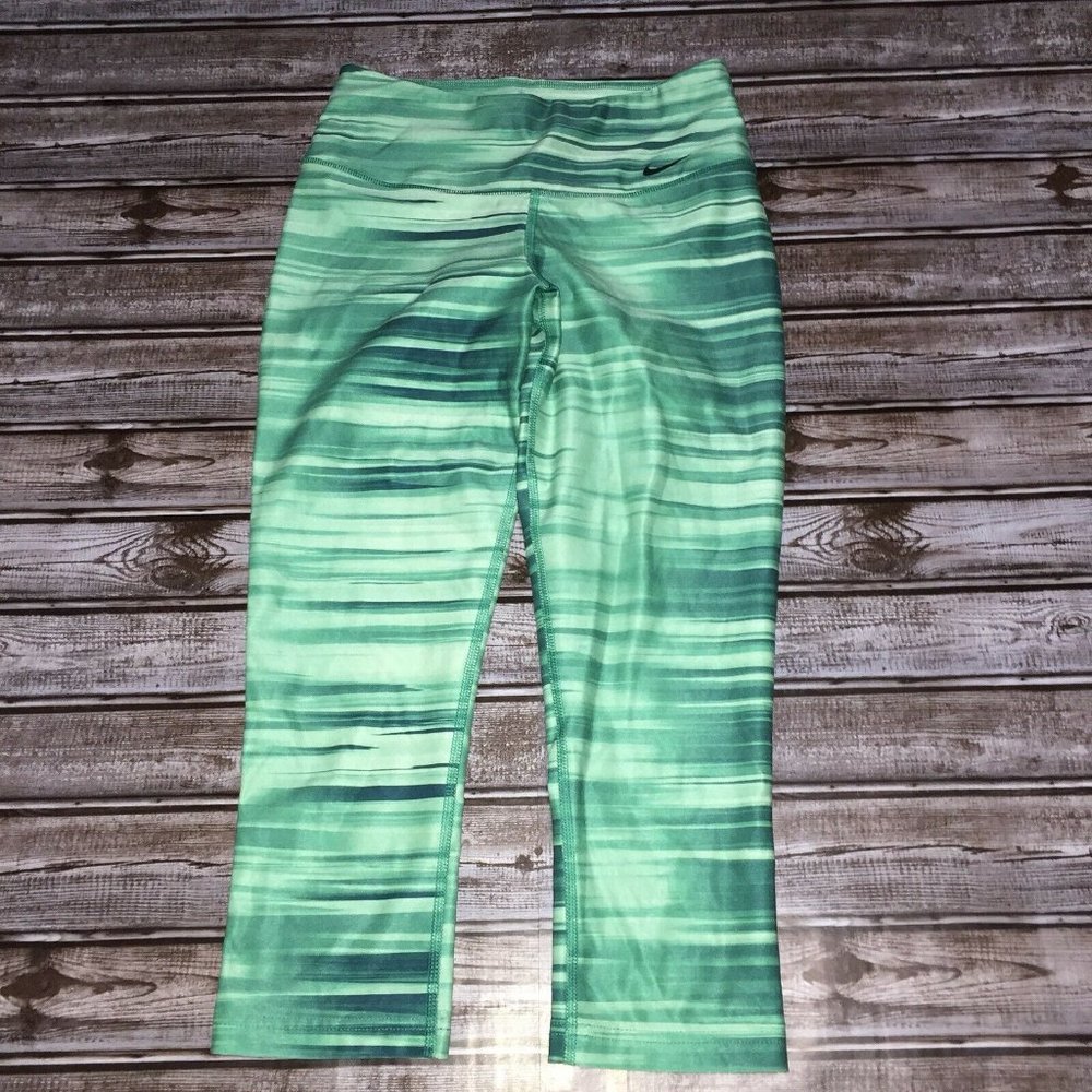 Nike size XS dri- fit green capri leggings